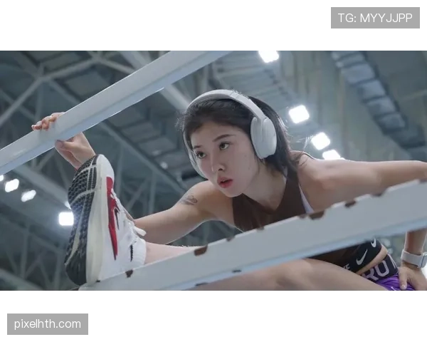 吴艳妮买了个几万块的包，一边训练一边摆拍，这日子咱想想都醉了